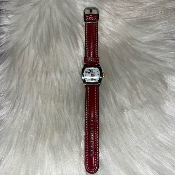 Disney watch by Seiko Minnie Mouse stainless steel red strap with comics - Picture 3 of 12
